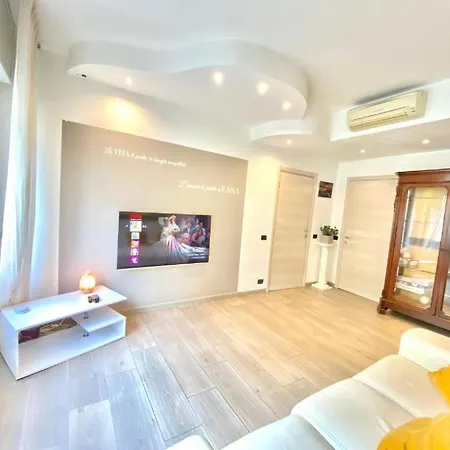 Апартаменты Luxury Apartment, A Pochi Passi Dal Centro Storico Di