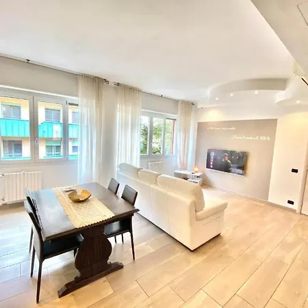 Luxury Apartment, A Pochi Passi Dal Centro Storico Di Апартаменты Милан