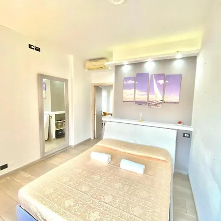Luxury Apartment, A Pochi Passi Dal Centro Storico Di Апартаменты *